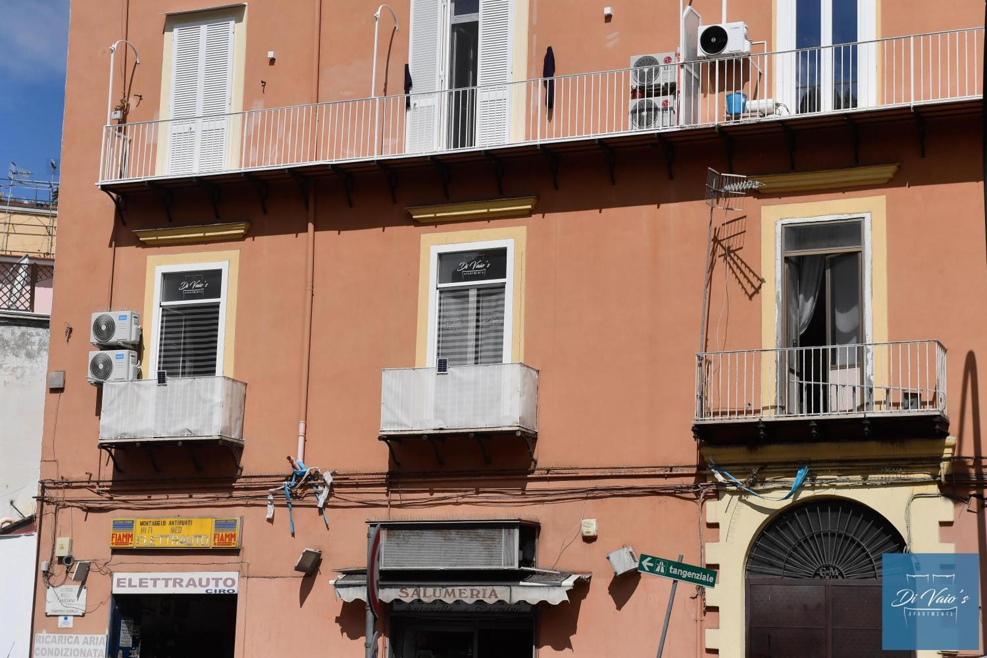 Di Vaio S Adiacente Metro Rione Alto Gasthuis Napels